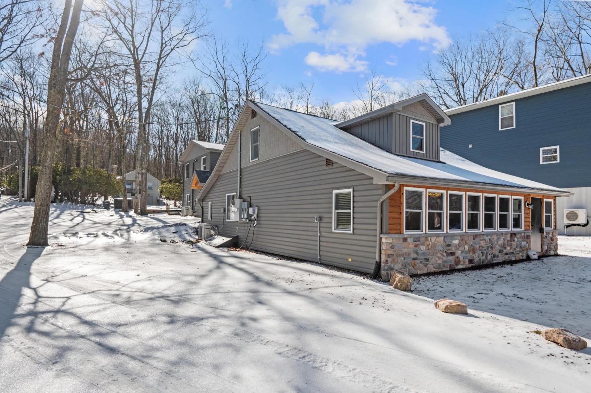 Luxury Sleeps 22 Game Loft Hot Tub Etc Lake Harmony