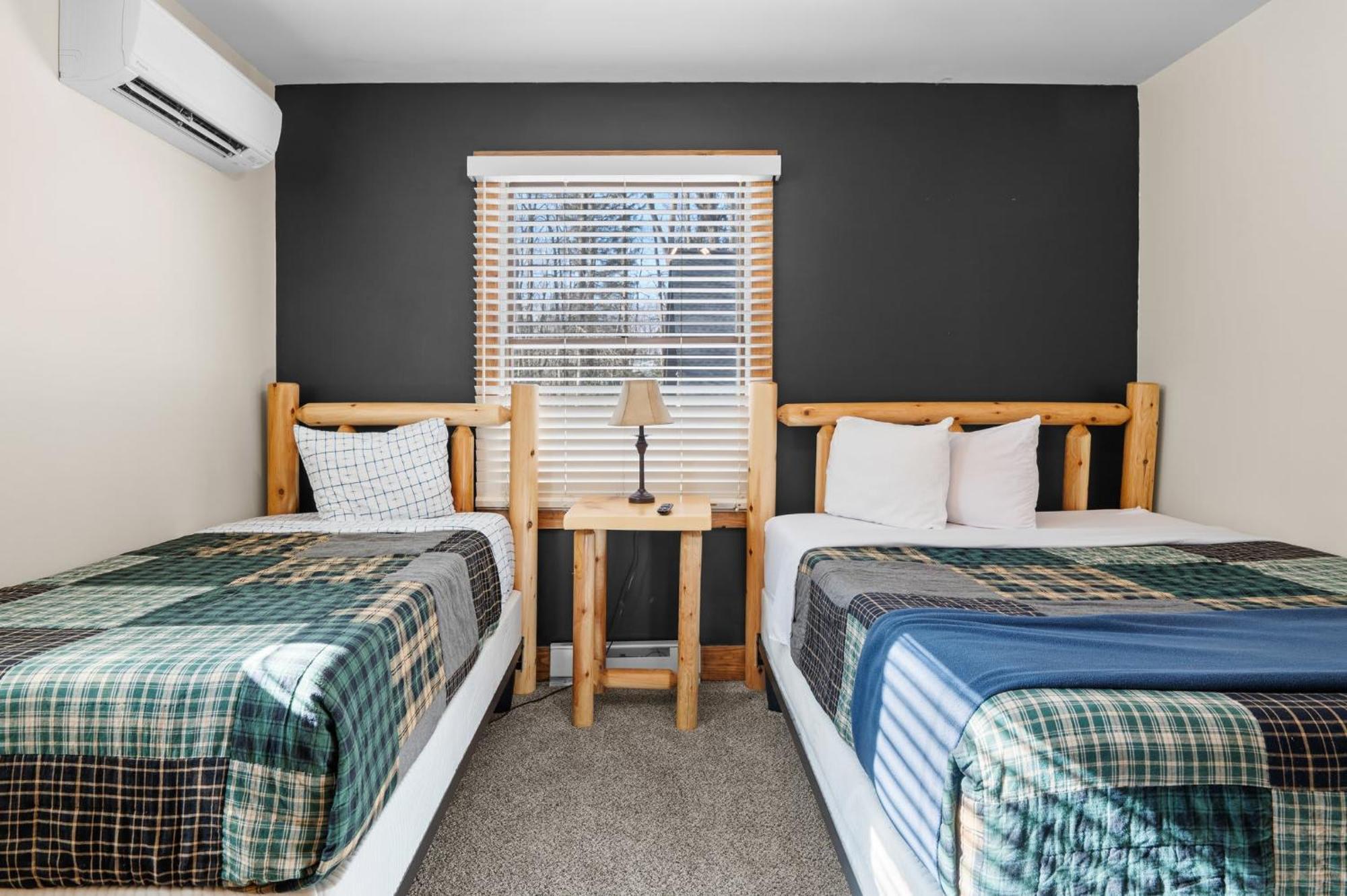 Holiday home Luxury Sleeps 22 Game Loft Hot Tub Etc