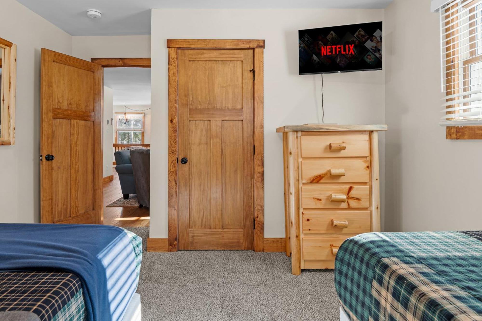Holiday home Luxury Sleeps 22 Game Loft Hot Tub Etc *