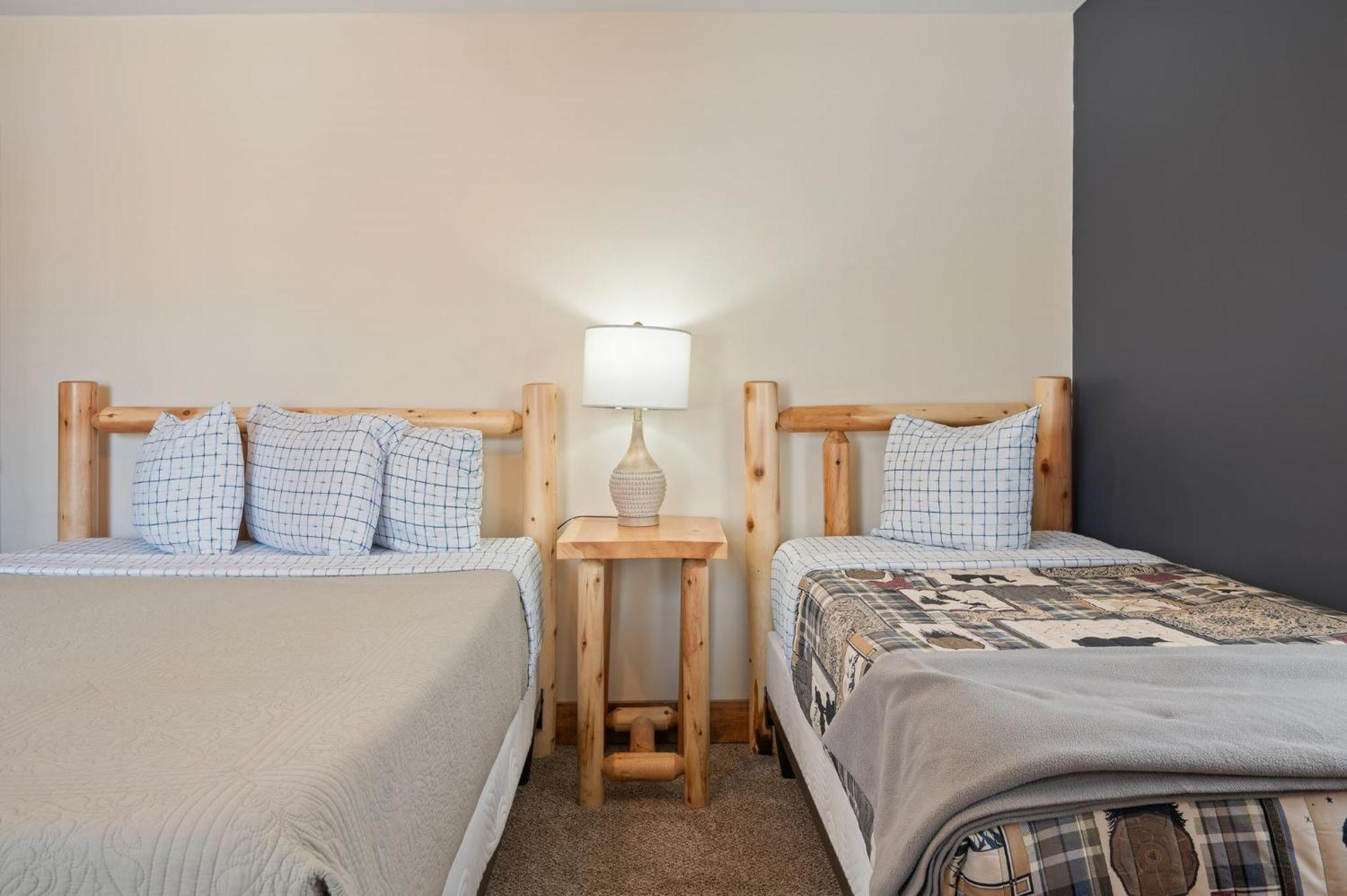 Luxury Sleeps 22 Game Loft Hot Tub Etc * Lake Harmony