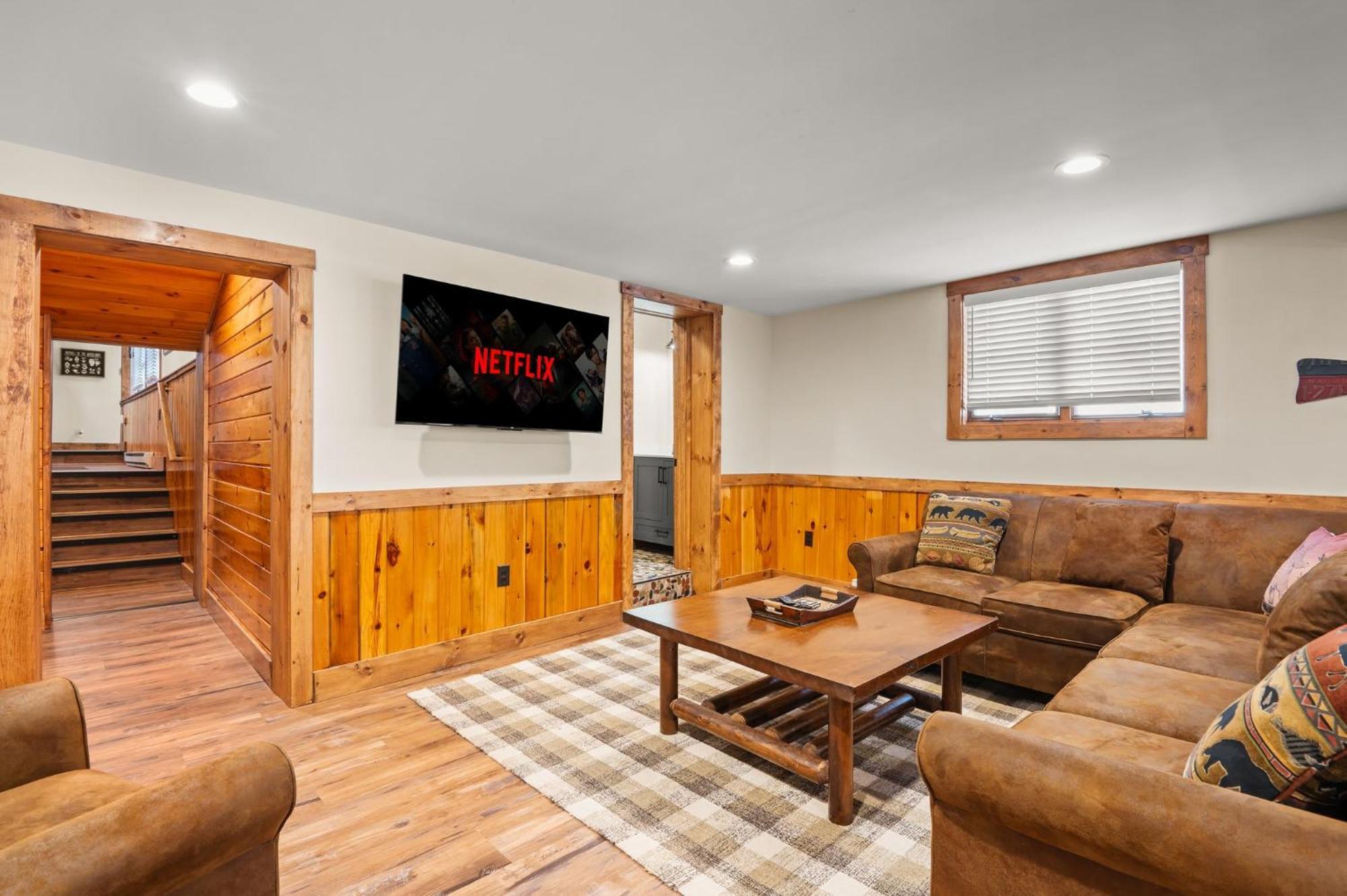 Luxury Sleeps 22 Game Loft Hot Tub Etc * Lake Harmony