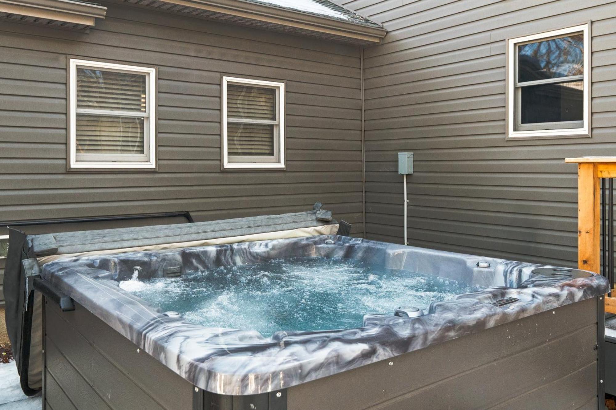Luxury Sleeps 22 Game Loft Hot Tub Etc Holiday home