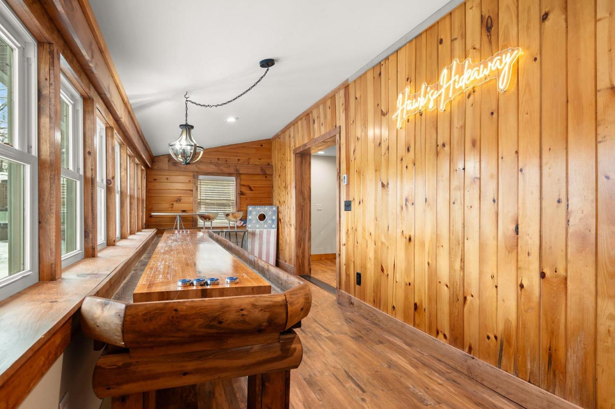 Luxury Sleeps 22 Game Loft Hot Tub Etc Lake Harmony